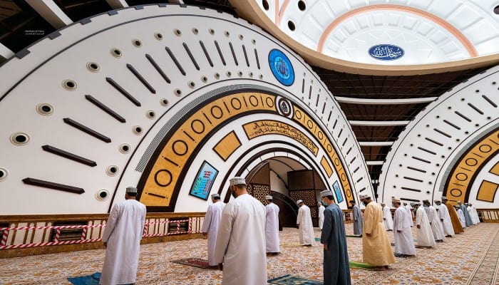 صلاة الجمعة في السلطنة 