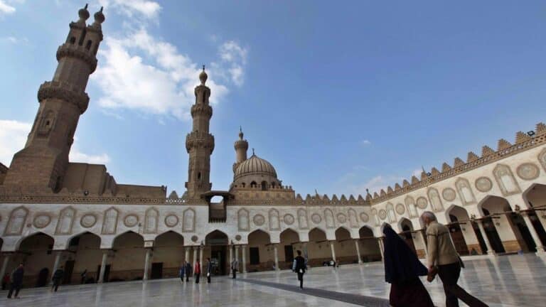 الكاتب المصري عبدالواحد عاشور watanserb.com