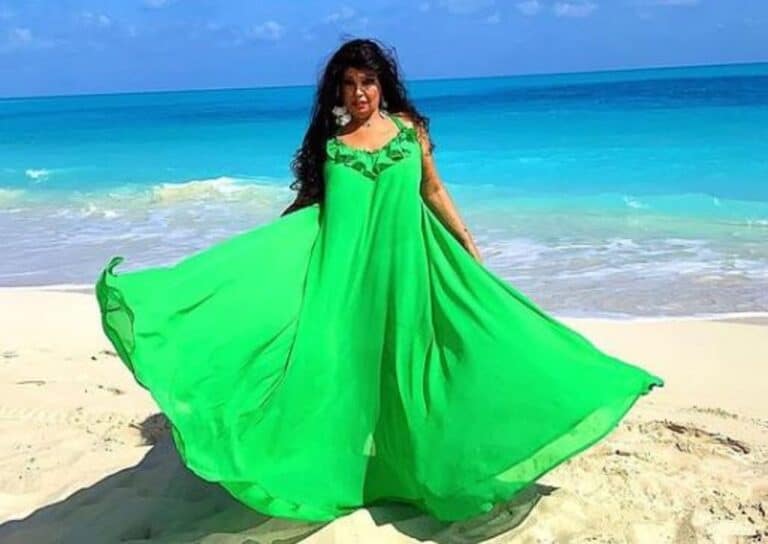 فيفي عبده تودع الساحل الشمالي بوصلة رقص جنونية watanserb.com