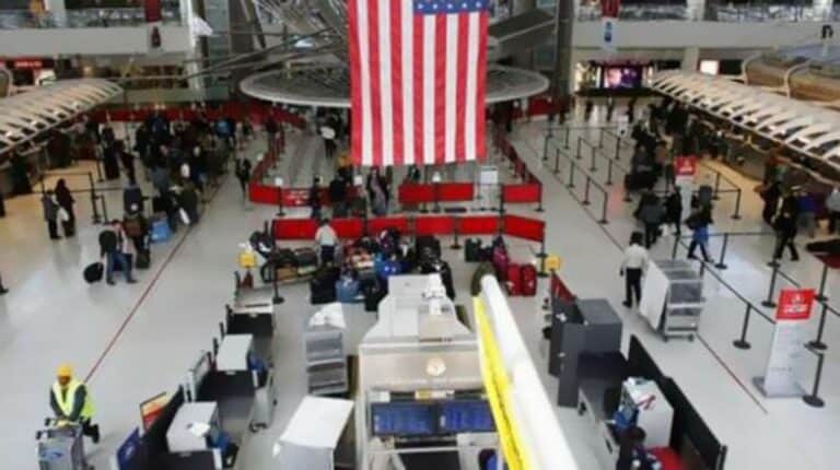 مطار أمريكي watanserb.com