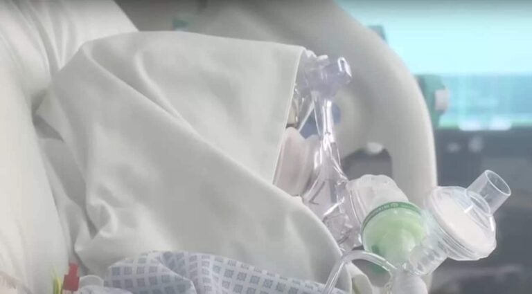 وفاة زمزم محمد تفجع العمانين watanserb.com