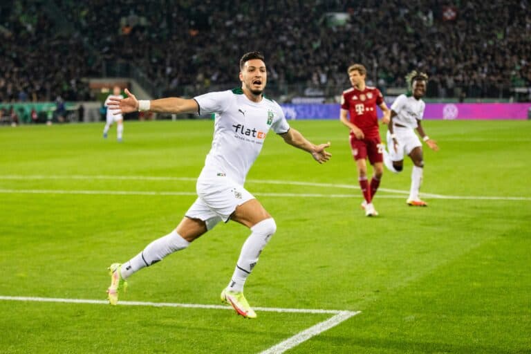 مباراة بايرن ميونيخ وبوروسيا مونشنغلادباخ في كأس ألمانيا watanserb.com