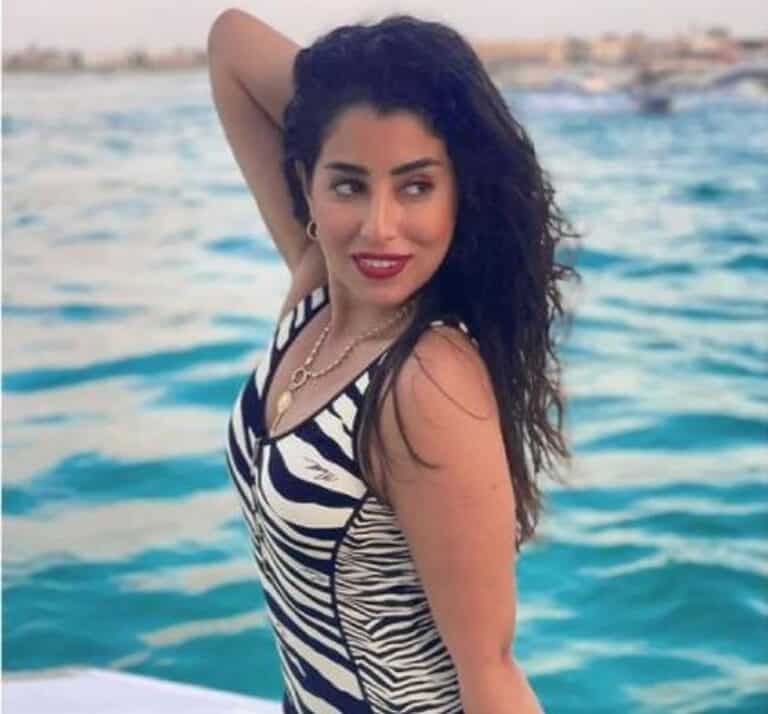 آيتن عامر تصدم جمهورها بإطلالة جريئة watanserb.com