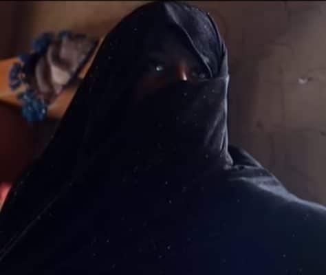 أم الرضيعة الافغانية