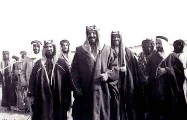 (شاهد) وثيقة بريطانية تثبت تجنيد الإنجليز للملك عبدالعزيز بن سعود عام 1897 في الكويت الملك عبدالعزيز بن سعود في الكويت watanserb.com