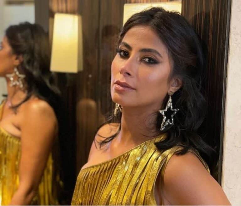 روبي بفستان ذهبي watanserb.com