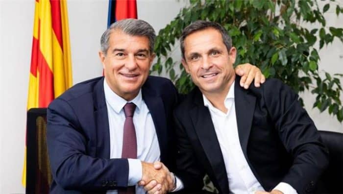 برشلونة يعين بارخوان مدربًا للفريق بعد إقالة كومان رئيس برشلونة لابورتا والمدرب الجديد سيرجي بارخوان watanserb.com