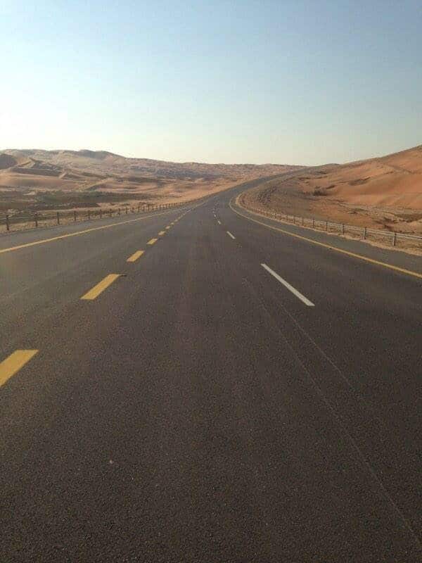 الطريق البري بين السعودية وعمان