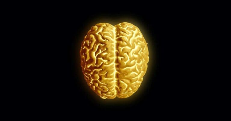 10 حيل ذهنية لتحسين علاقتك بالمال حيل ذهنية لتحسين علاقتك بالمال watanserb.com