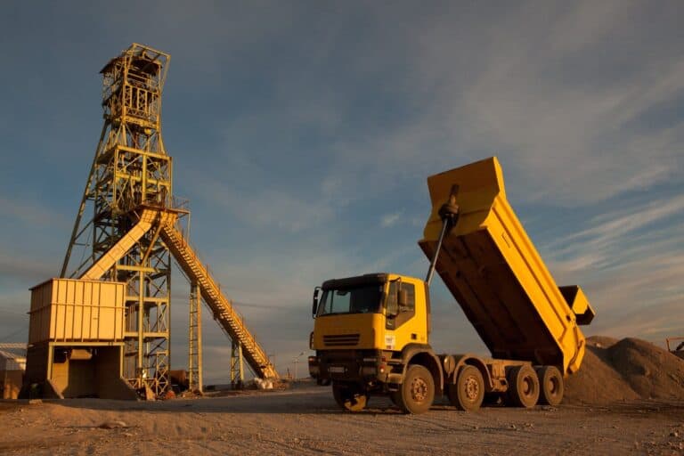 منجم صحراوي سري هو المفتاح لطموحات المغرب في مجال السيارات الكهربائية watanserb.com