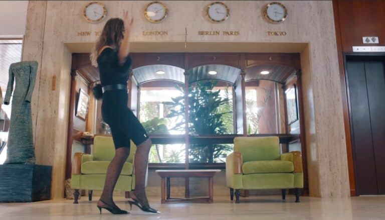 رقص ودلع .. نانسي عجرم بإطلالة جريئة في أغنيتها الجديدة 150 (فيديو) نانسي عجرم - مية و خمسين watanserb.com