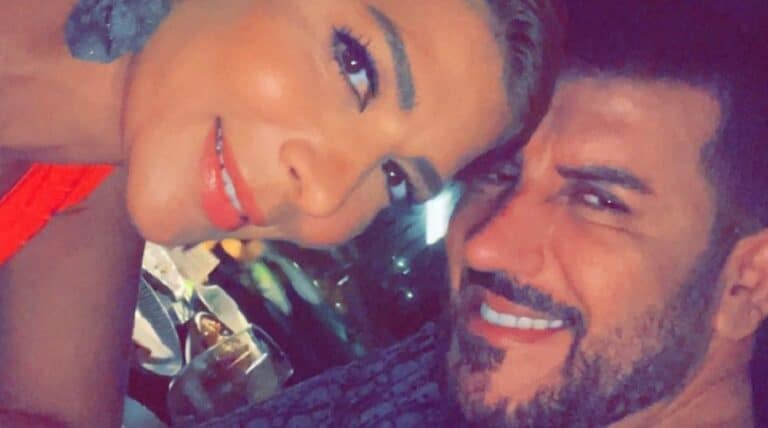 محادثة خاصة بين فائق حسن وأصالة تكشف اسمها غير المتوقع على هاتفه watanserb.com