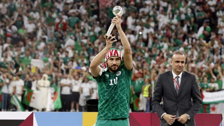 مفاجأة غير متوقعة .. يوسف بلايلي يتلقى العرض المغري من نادي قطري الدحيل القطري قريب من التعاقد مع يوسف بلايلي watanserb.com