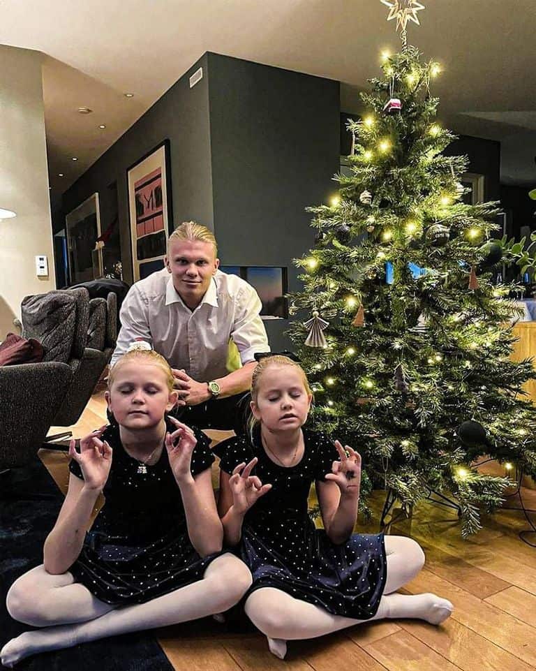 النجم النرويجي هالاند والاحتفال بأعياد الميلاد الكريسماس