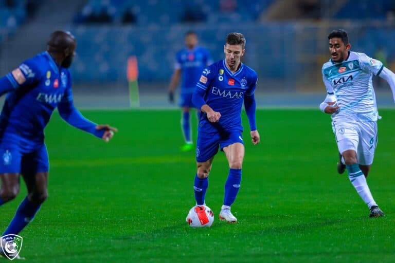 مباراة الهلال والفتح في منافسات الدوري السعودي watanserb.com