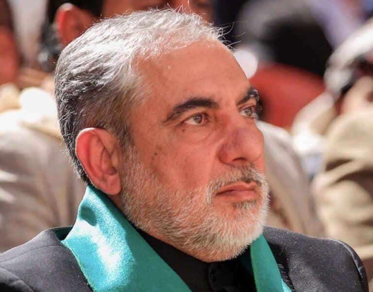 أصيب بهجوم كيمياوي عراقي سابقاً .. وفاة السفير الإيراني لدى الحوثيين بـ”كورونا” السفير الإيراني لدى الحوثيين watanserb.com