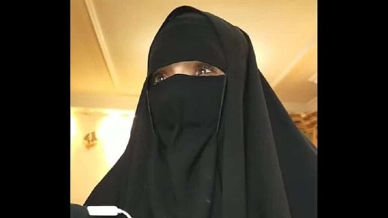 نشر صورها بقمصان النوم.. مصرية تستغيث بالقانون بعد انتقام طليقها لزواجها من آخر! نشر صورها بقمصان النوم.. مصرية تستغيث بالقانون بعد انتقام طليقها لزواجها من آخر! watanserb.com