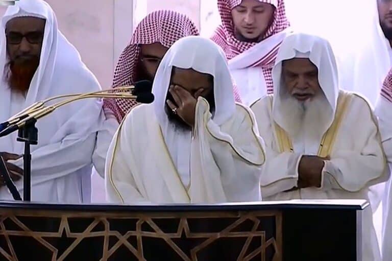 ماهر المعيقلي يبكي watanserb.com