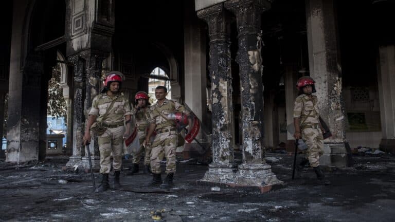 فض اعتصام رابعة العدوية watanserb.com