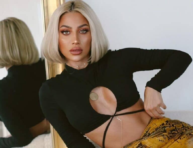 مودل روز تنافس رهف القنون بالتعري وتُظهر ملابسها الداخلية watanserb.com