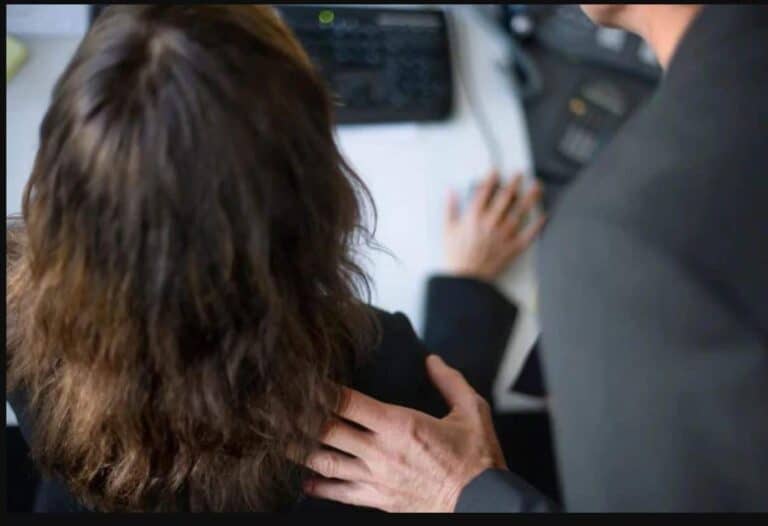 "الجنس مقابل النقط".. هذا مصير الناجيات اللواتي فصلهن المتحرش من الكلية! watanserb.com