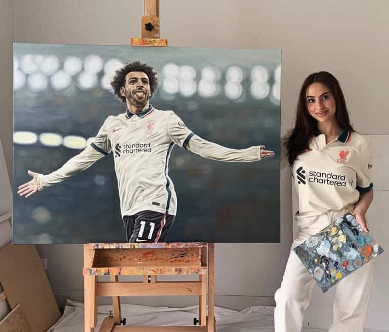 فنانة أسترالية تبهر الجمهور برسم لوحة مميزة لنجم ليفربول محمد صلاح فنانة أسترالية ترسم لوحة لنجم ليفربول محمد صلاح watanserb.com