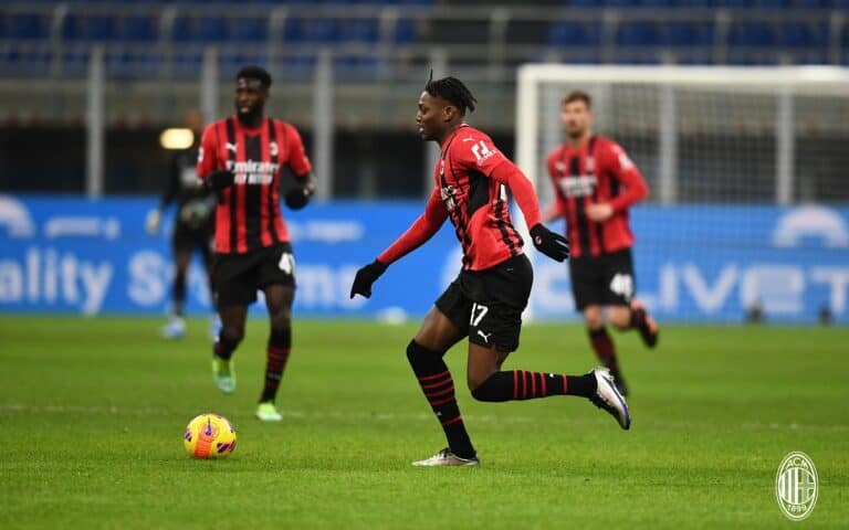 مباراة ميلان وسبيزيا في منافسات الدوري الإيطالي watanserb.com