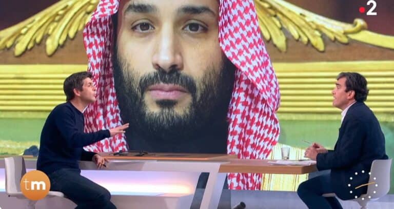 صحفي فرنسي شهير: يمكنك الآن رؤية سعوديات ببطن عارِِ في الشارع! (فيديو) صحفي فرنسي شهير: يمكنك الآن رؤية سعوديات ببطن عار في الشارع watanserb.com