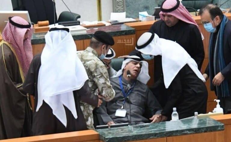فقدان الأمين العام لمجلس الامة الكويتي عادل اللوغاني للوعي watanserb.com