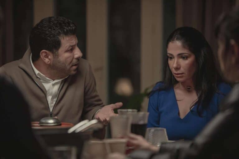 منى زكي مشهد تغيير ملابسها الداخلية watanserb.com