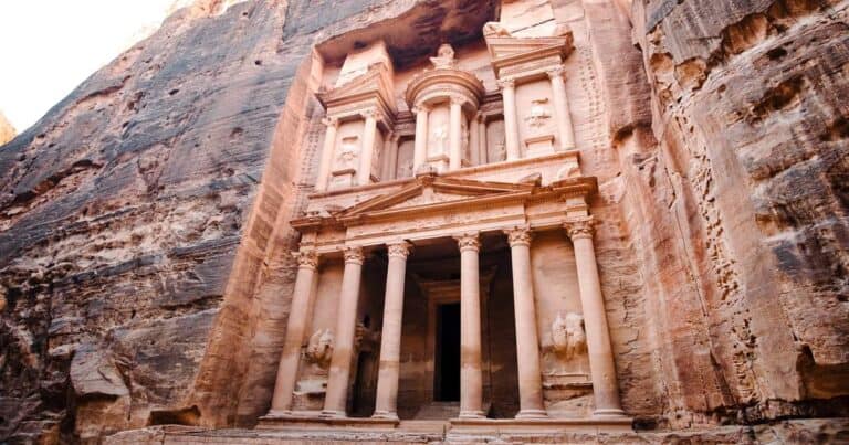 أكثر الأشياء الخفية في البتراء.. المدينة المخبأة في الصحراء watanserb.com