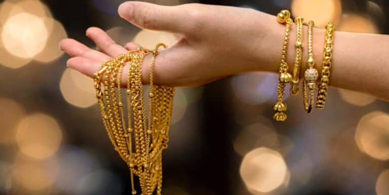 اللاجئات السوريات في الأردن يبعن مصاغهن ويستعضن عنه بالذهب الروسي watanserb.com