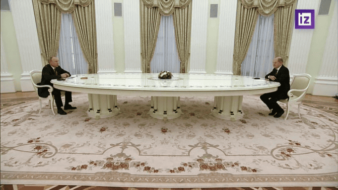 بوتين يعاقب المستشار الألماني watanserb.com