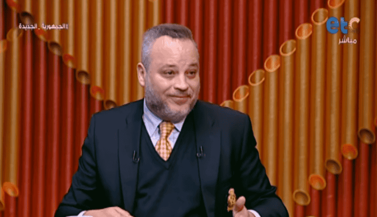 تامر عبد المنعم يطبل لانجازات السيسي watanserb.com