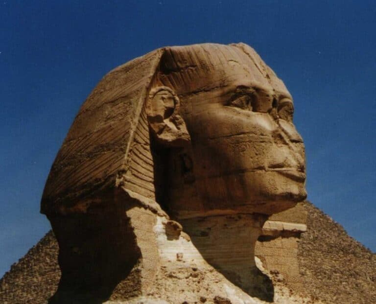 تحطيم أنف أبو الهول watanserb.com