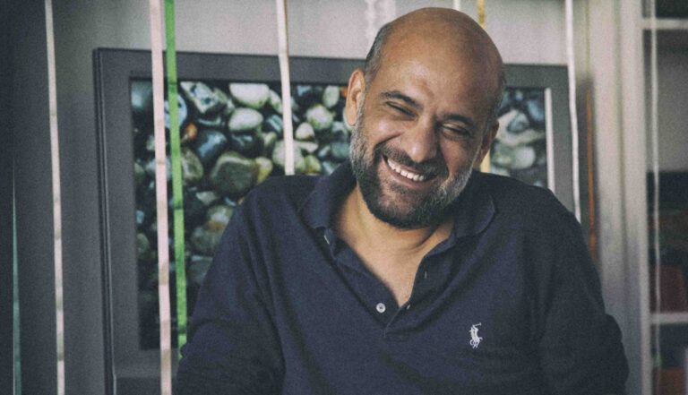 رامي شعث يفضح نظام السيسي ..أمضى عامين ونصف في زنزانة قذرة مليئة بالحشرات! رامي شعث watanserb.com