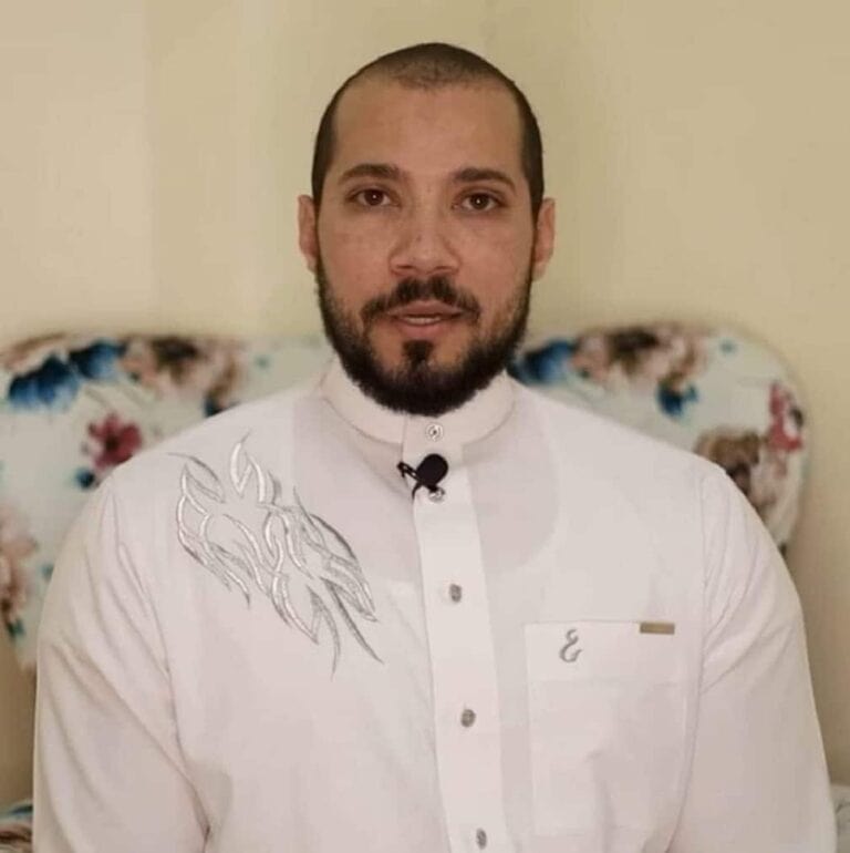 عبدالله رشدي يثير الجدل بما قاله عن ملابس الأطفال وعلاقتها بالتحرش بهم! (فيديو) عبدالله رشدي يثير الجدل بما قاله عن ملابس الأطفال وعلاقتها بالتحرش بهم watanserb.com