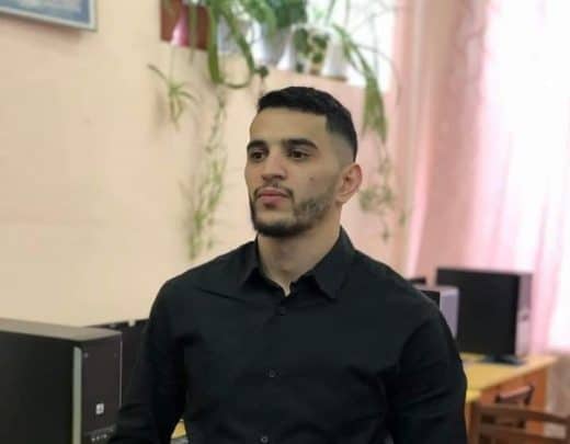 قناص روسي أصاب رأسه .. عائلة الجزائري محمد طالبي تكشف تفاصيل لحظاته الأخيرة بأوكرانيا مقتل الجزائري محمد عبد المنعم الطالبي watanserb.com