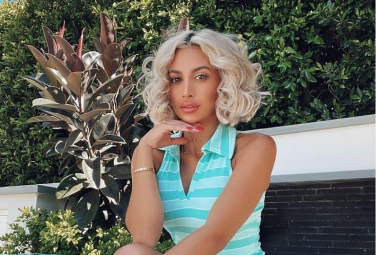 مودل روز تحمل أفعى watanserb.com