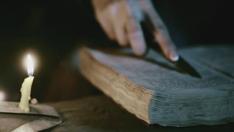 نبوءة للمنجم الشهير نوستراداموس تقشعر لها الأبدان.. هل هي ما يحدث بين روسيا وأوكرانيا؟ watanserb.com