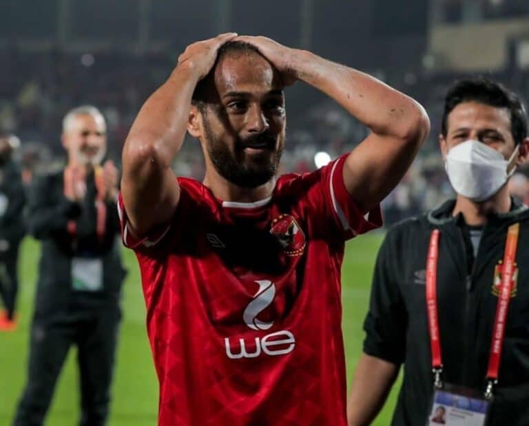 اعتزال وليد سليمان بعد مشوار طويل مع الأهلي المصري watanserb.com