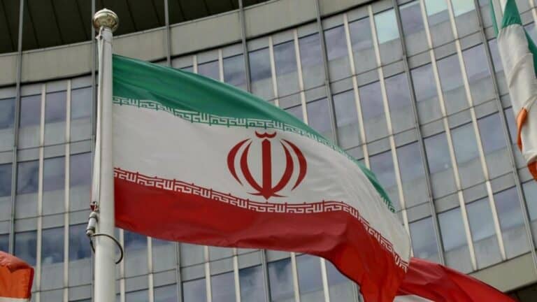 حولتها للبنك المركزي العُماني.. بريطانيا تسدد 530 مليون دولار ديونا قديمة مستحقة لإيران سداد ديون بريطانيا لإيران watanserb.com