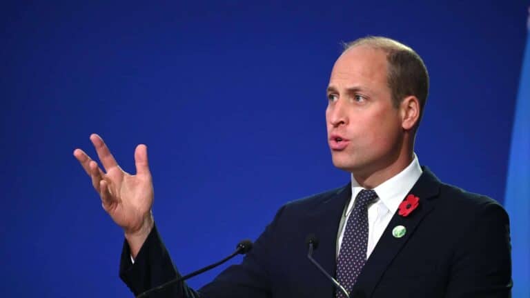 الأمير “ويليام” ينضم لجوقة العنصريين: “من الطبيعي أن نرى الحروب في آسيا وأفريقيا لكن ليس على أراض أوروبية” الأمير ويليام watanserb.com