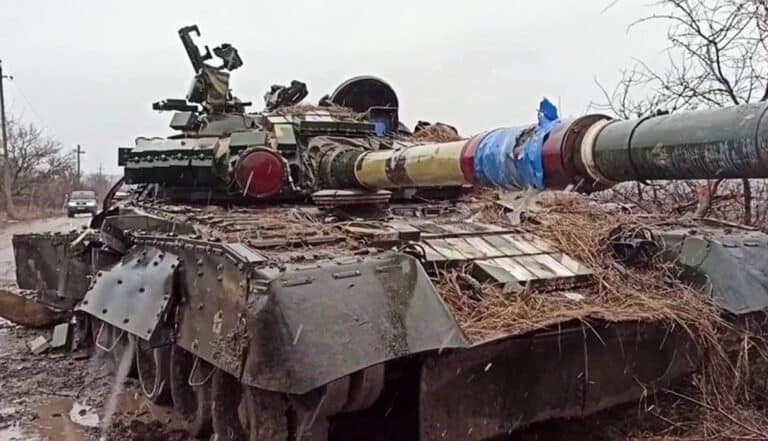 دبابة تقتل مسن في ماريوبول watanserb.com