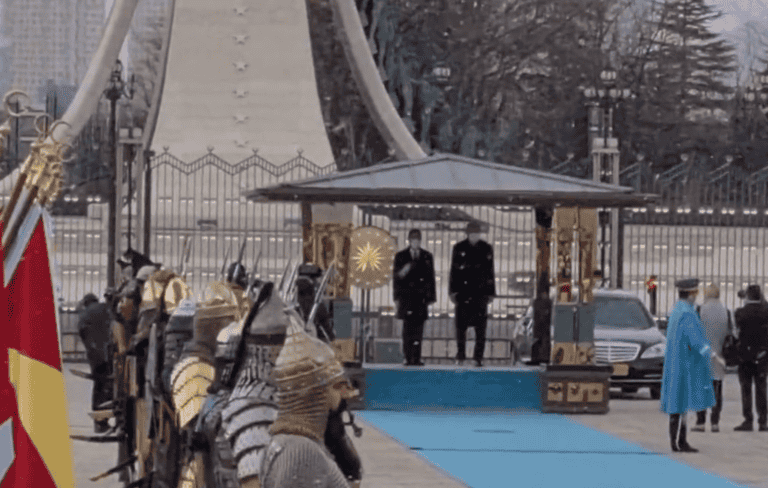 تشريفة عثمانية .. هكذا استقبل أردوغان الرئيس الإسرائيلي اسحق هرتسوغ (فيديو) الرئيس التركي رجب طيب اردوغان يستقبل الرئيس الإسرائيلي اسحق هرتسوغ watanserb.com