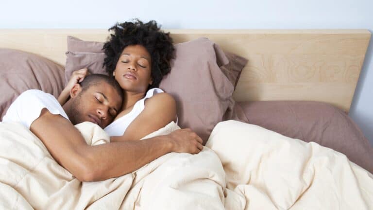 رد غير متوقع من مبروك عطية على سيدة اشتكت من صوت زوجها "البشع" في غرفة النوم! (فيديو) watanserb.com