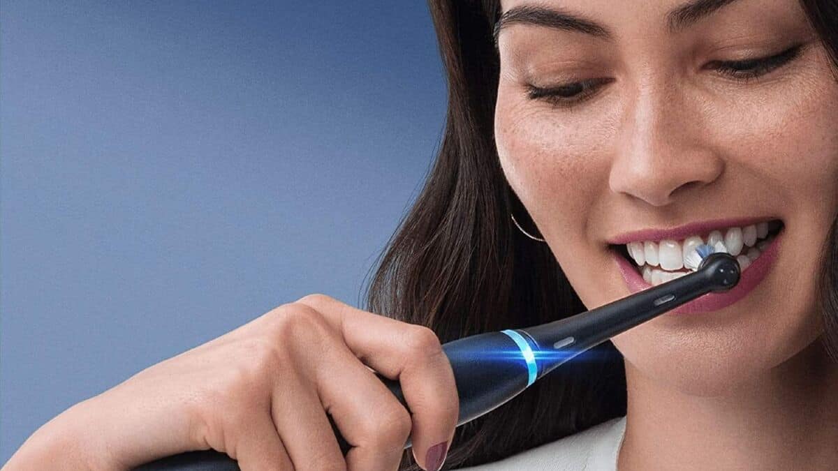 أراد الباحثون اليابانيون معرفة التأثير الدقيق لتوقيت تنظيف الأسنان على صحة القلب والأوعية الدموية