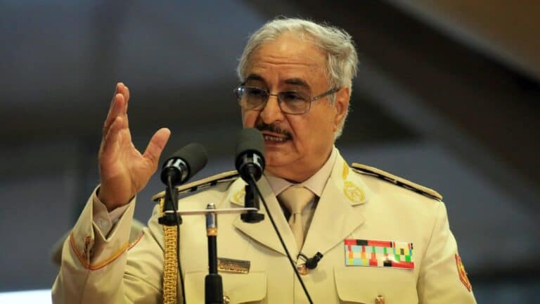 خليفة حفتر watanserb.com