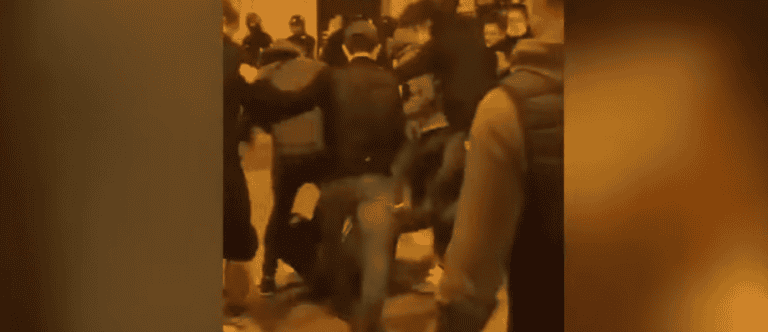 عنصريون يعتدون على شاب عربي في فرنسا watanserb.com