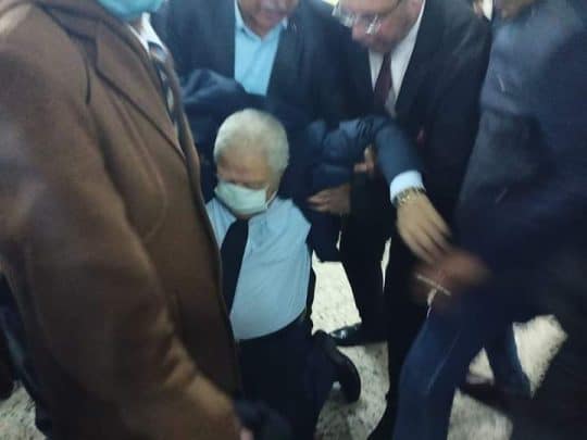 لحظة وفاة نقيب المحامين المصريين watanserb.com